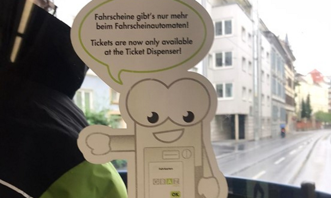 zweisprachige Anweisung zum Ticketkauf an Automaten 