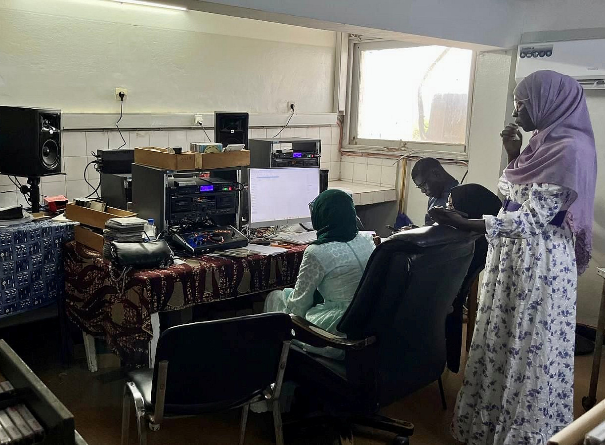 Archivierung von Sammlungsbeständen am Institut Fondamental d’Afrique Noire – Dakar ©Gabriele Slezak