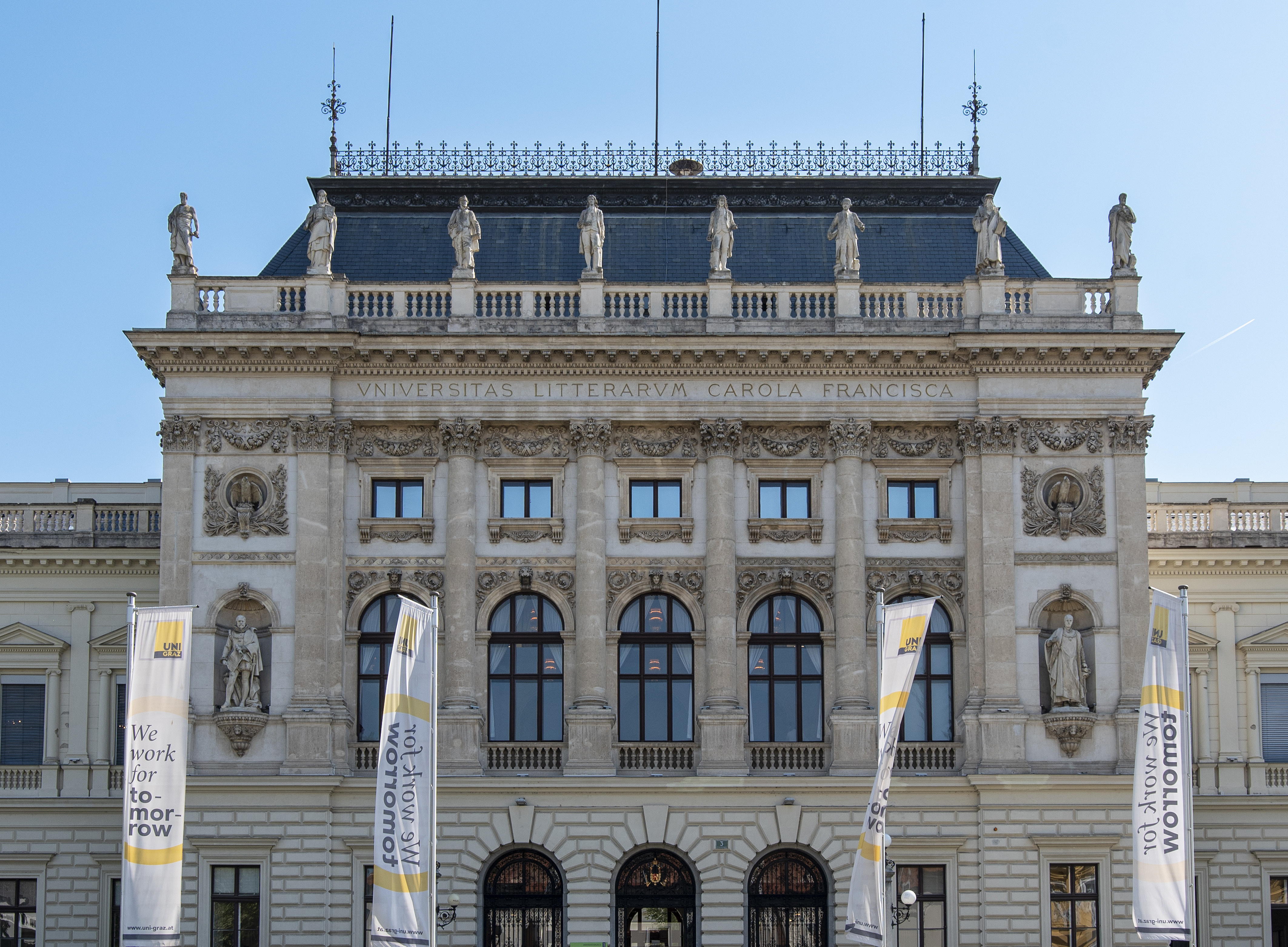 Foto Hauptgebäude ©Universität Graz