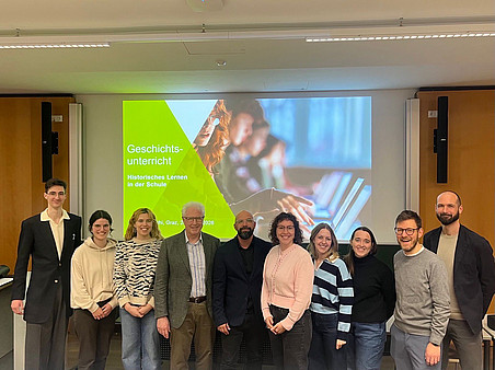  Persönlichkeiten Unsere Forschung Studienservice Neuigkeiten Veranstaltungen Ende dieses Seitenbereichs. Zur Übersicht der Seitenbereiche Geschichtsunterricht. Historisches Lernen in der Schule 
