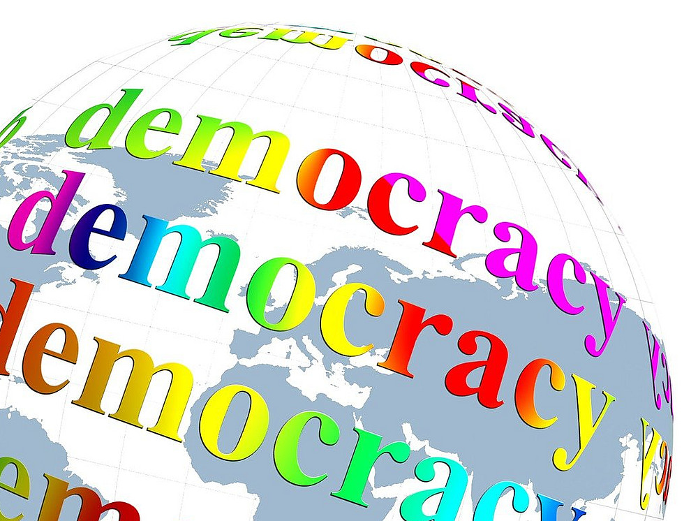 Weltkugel Demokratie ©Gerd Altmann, Pixabay