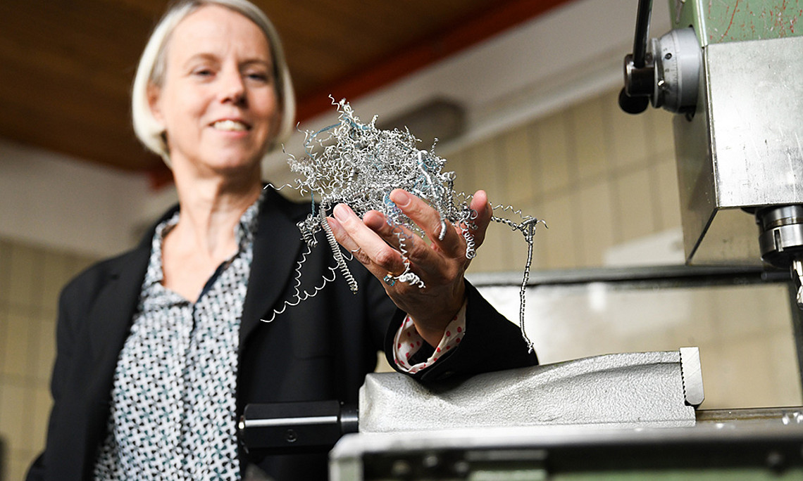 Renate Ortlieb packt die Dinge an: Wie die Arbeitswelt von morgen ausschauen kann und ausschauen soll, erklärt sie. Foto: Uni Graz/Tzivanopoulos