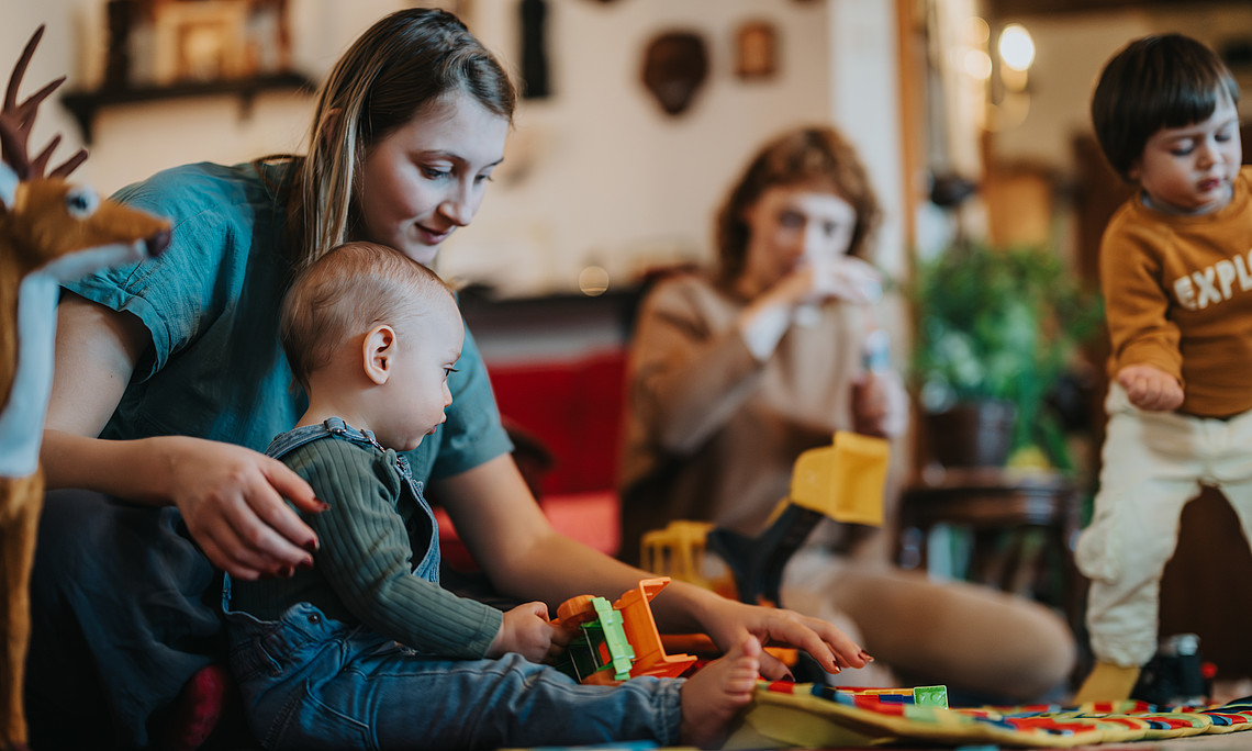 Wer in der Frühförderung arbeitet, hilft nicht nur Kindern bei wichtige Entwicklungsschritten, sondern gibt vor allem auch Eltern Mut.