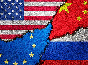 Flaggen der Europäischen Union, der USA, Chinas und Russlands, Sujet Pivot nach Asien, Projekt des Fachbereicsh Global Governance ©pixabay.com