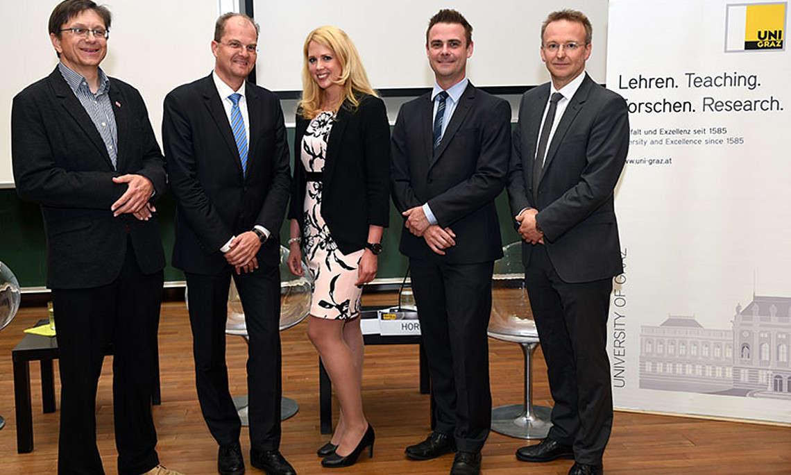 Michael Suda, Clemens Thiele, Nadine Probst, Bernhard Horn und Christian Bergauer (v.l.) bei den Grazer Datenschutzgesprächen. Foto: Uni Graz/Pichler