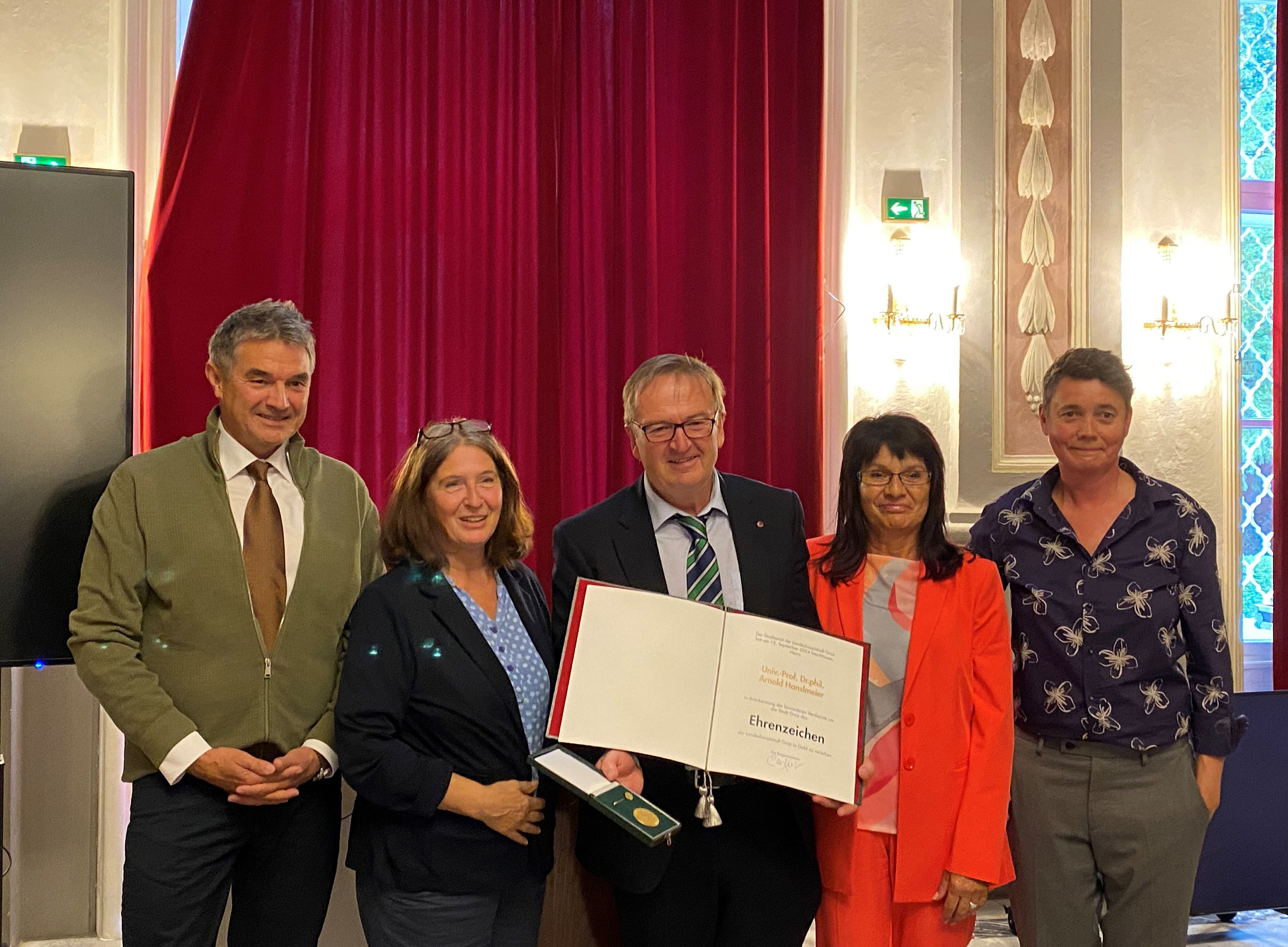 Bürgermeisterin Elke Kahr gratulierte herzlich, ebenso Vizerektor Joachim Reidl (li.) und Vizedekanin Astrid Veronig (re.) - Foto: Uni Graz/Pandey ©Uni Graz/Pandey