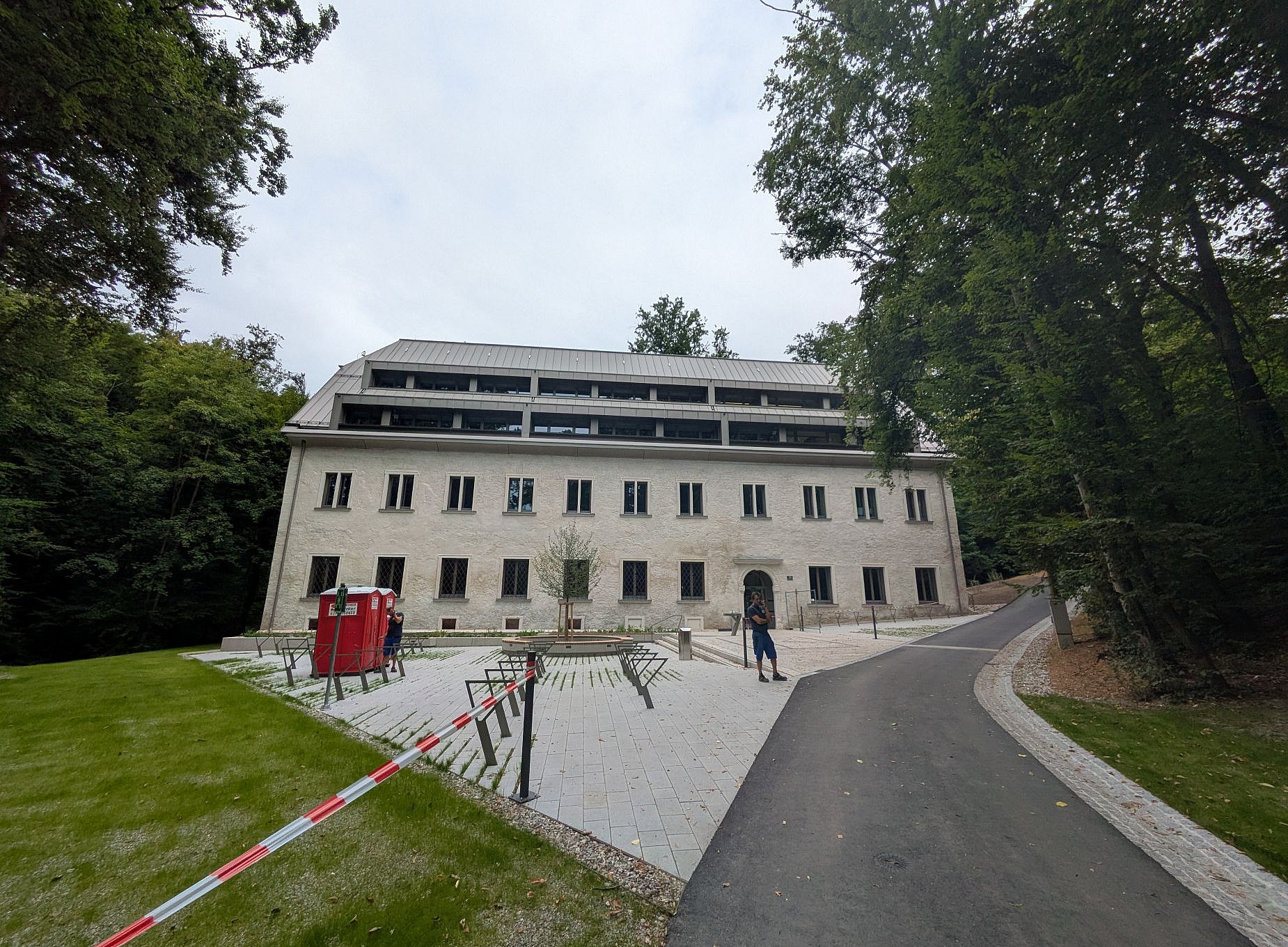Das neue Institutsgebäude 