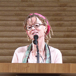 Portrait von Anne Lamott.