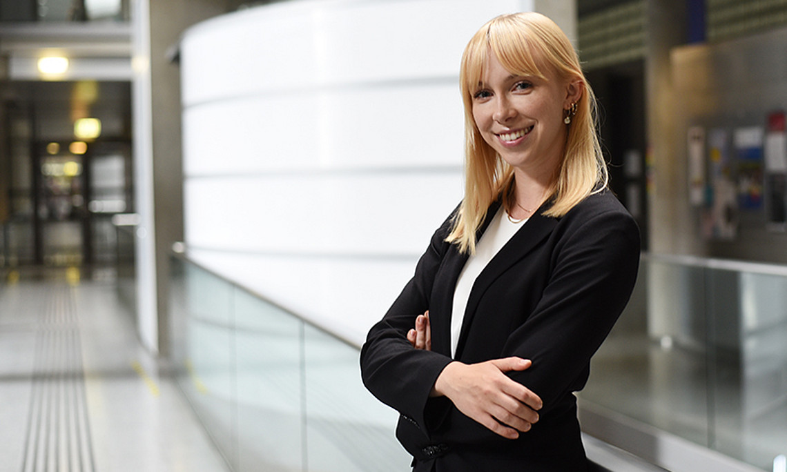 Die Juristin Anna Haselbacher ist Spezialistin für Urheberrecht und erwartet sich auf der Arqus PhD Week Input für eine Karriere außerhalb der Wissenschaft. Foto: Uni Graz/Leljak. 