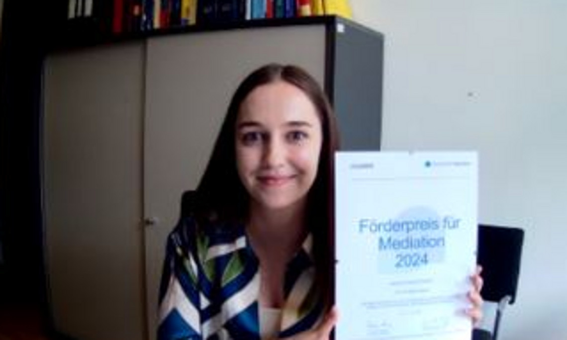 Anlässlich der virtuellen Verleihung des Förderpreises Mediation 2024 der Centrale für Mediation mit dem Juryvorsitzenden und Laudator Prof. Dr. Lars Kirchhoff