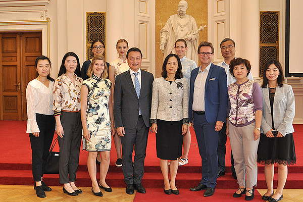 Eine Delegation des Konfuzius-Headquarters Hanban besuchte die Universität Graz. 