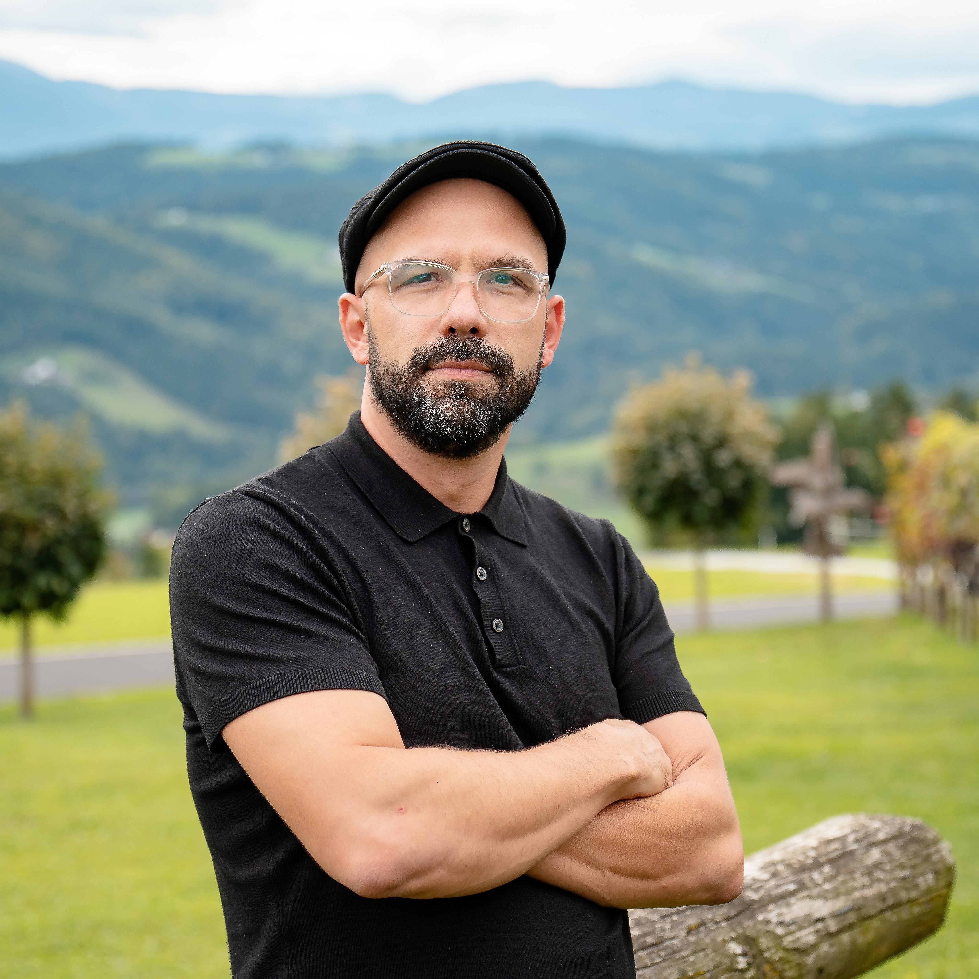 Univ.-Prof. Dr.phil. Mag. Georg Marschnig Koordinator