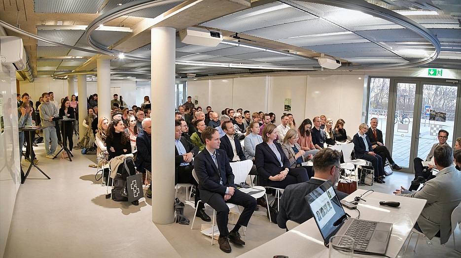 Audience at the opening event ©Flachhuber, STDB