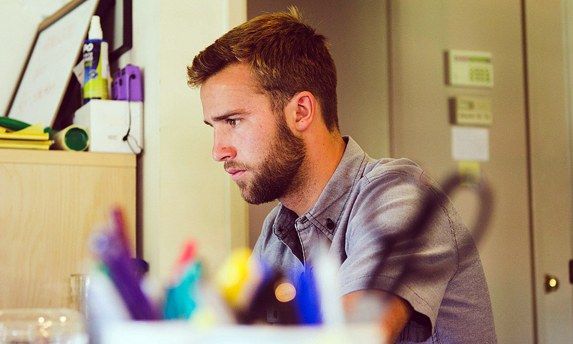 Allein daheim statt im Team: Wie der Austausch mit KollegInnen auch im Homeoffice funktioniert, erforscht Renate Ortlieb. Foto: Pixabay