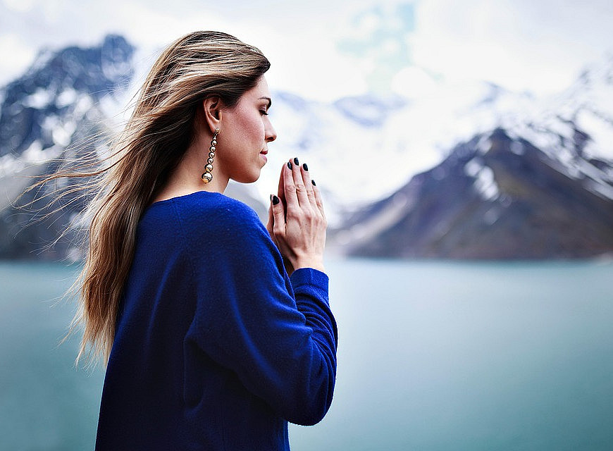 Frau, Gebet ©thiagosnot23