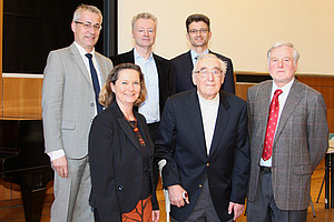 Nahmen an der Feier teil: Landesrätin Dr. Bettina Vollath, Helmut Seel, Josef Scheipl (v.l.) Hintere Reihe: Andreas Schnider, Bernhard Hackl und Georg Hans Neuweg.