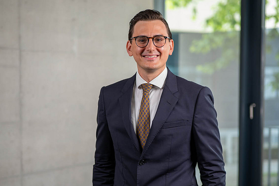 Lehrgangsleiter Univ.-Prof. Dr. Andreas Baumgartner, LL.M. (Harvard) 
