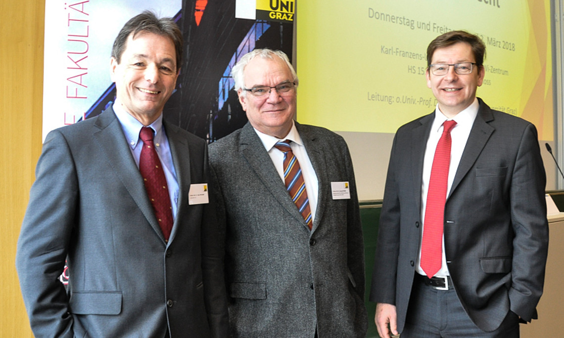 Zukunftsfittes ABGB: Projektleiter Peter Bydlinski, Sektionschef-Zivilrecht Georg Kathrein und REWI-Dekan Stefan Storr diskutierten bei der Tagung an der Universität Graz. Foto: Uni Graz/Tzivanopoulos
