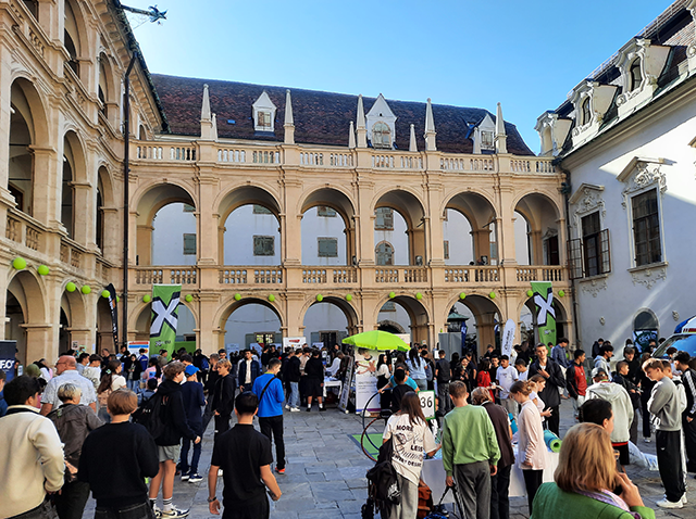MetAGE-Gesundheitsmesse-Xund-und-Du-Landhaushof ©Faustmann/Uni Graz