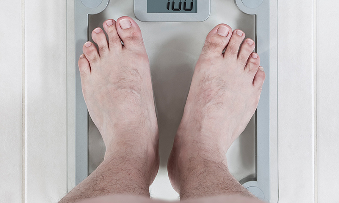Bei Menschen mit Adipositas finden sowohl im weißen als auch im braunen Fettgewebe Veränderungen statt. Foto: istockphoto.com/Ugurhan