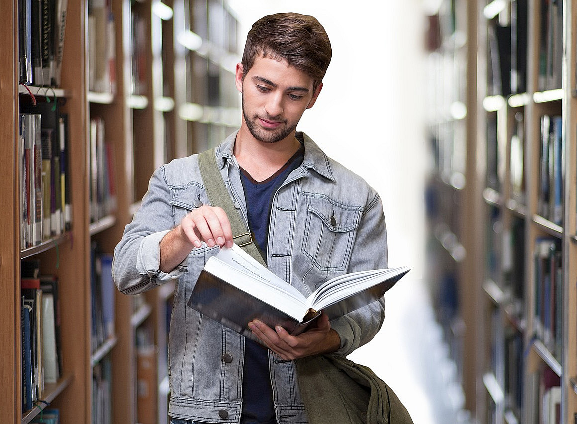 Collegestudent ©geralt