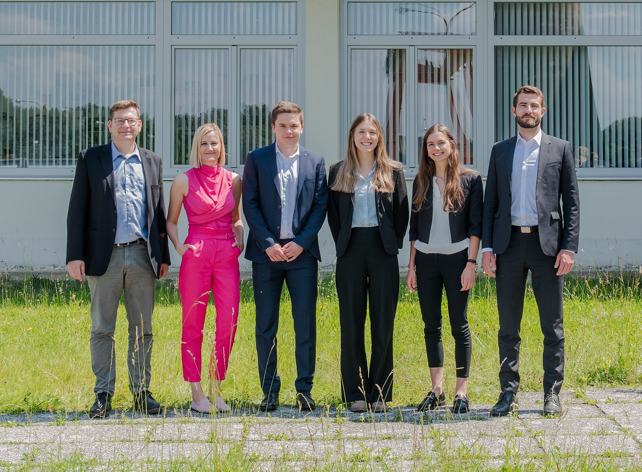 Prof. Storr und DDr. Bayer mit dem siegreichen Team 