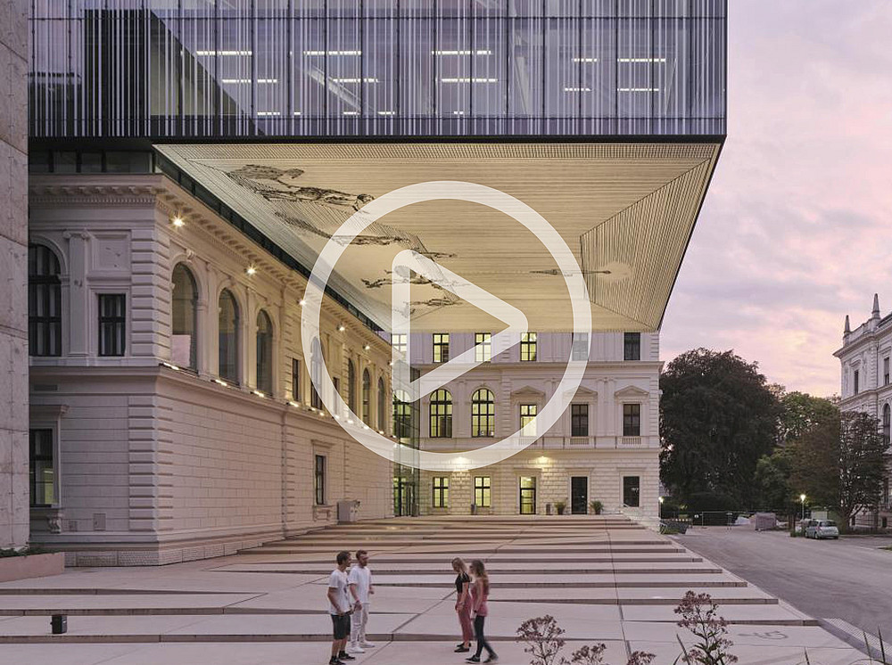Still from a video showing the main building of the University of Graz and Halbärthgasse ©Uni Graz/Schreyer