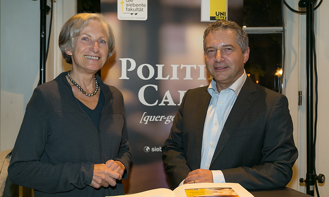 Angeregte Diskussion: Irmgard Griss und Markus Steppan Fotos: Oliver Wolf 