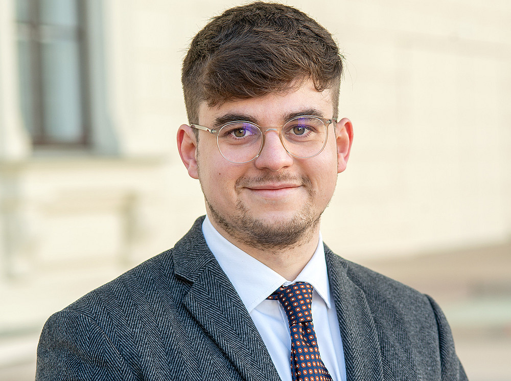 Maximilian Korp blickt in die Kamera ©Stefan Kristofferitsch