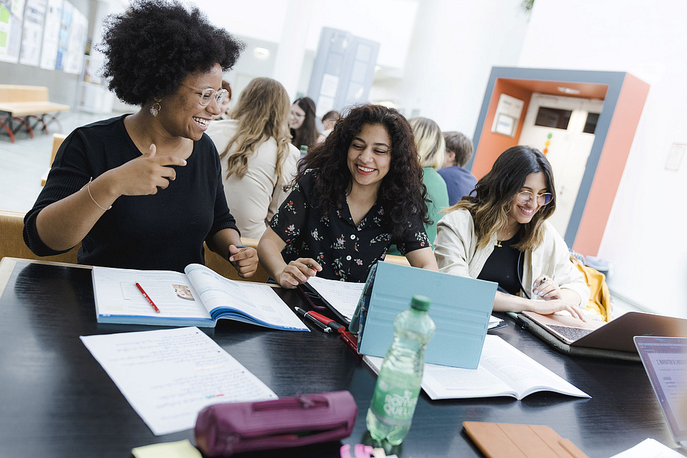 Studierenden beim Lernen ©Uni Graz/Kanizaj