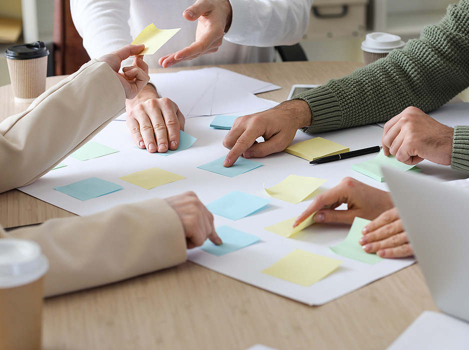 Beratung und Coaching ©LEONID IASTREMSKYI -Pixel-Shot - stock.adobe.com