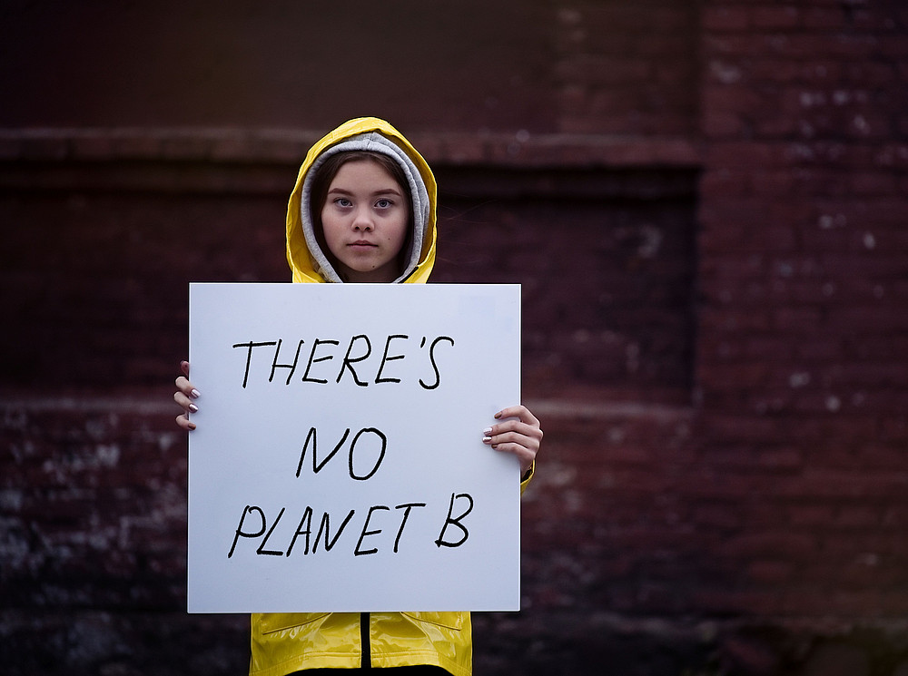 Jugendliche demonstriert für den Klimaschutz ©Dzmitry Andreyeu