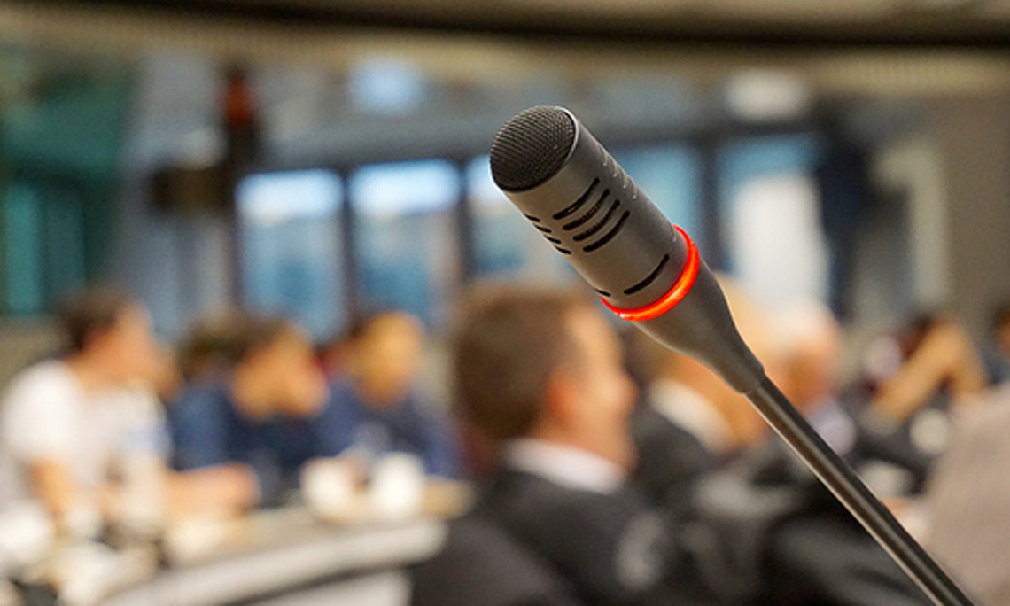 Microphone