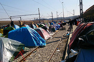 Idomeni, Griechenland, im Mai 2016. Ehrenamtliche organisieren von Graz aus Hilfs-Konvoi mit Sachspenden entlang der Balkanroute. Foto: Graz Spendenkonvoi. 