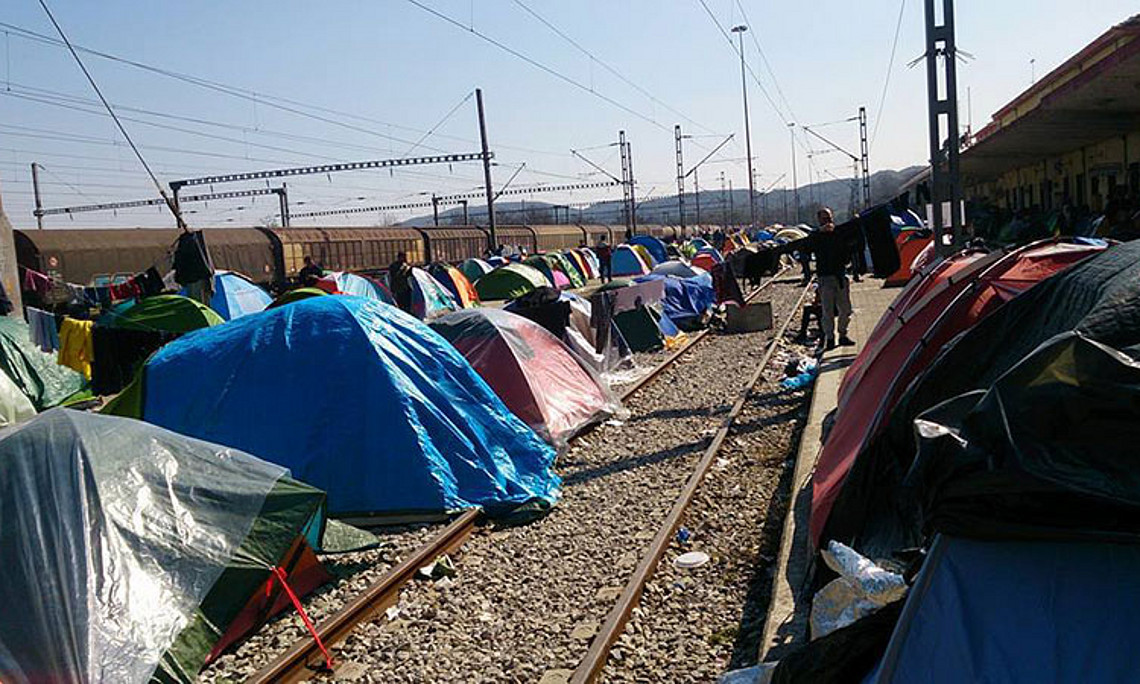 Idomeni, Griechenland, im Mai 2016. Ehrenamtliche organisieren von Graz aus Hilfs-Konvoi mit Sachspenden entlang der Balkanroute. Foto: Graz Spendenkonvoi. 