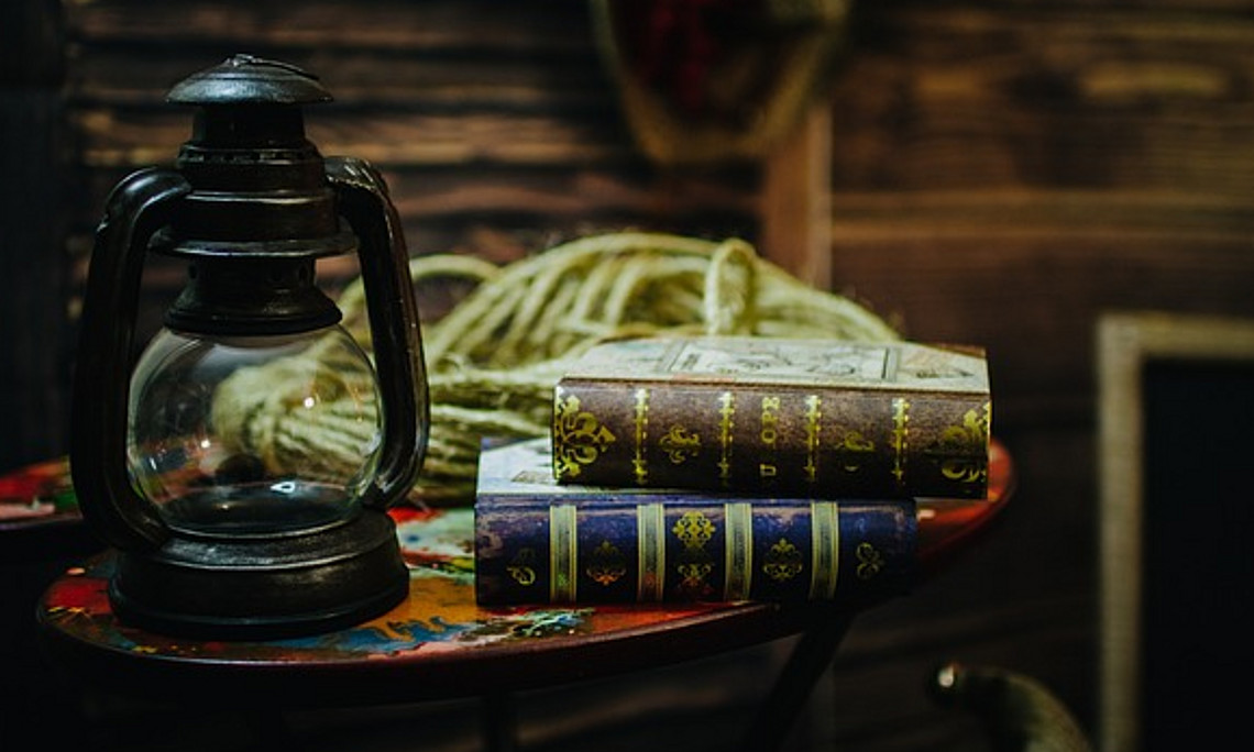 Antike Bücher in der Bibliothek