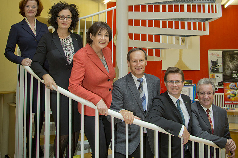 Sechs Hochschulen, eine Lehramtsausbildung: PH-Steiermark Rektorin Elgrid Messner, Uni-Klagenfurt-Vizerektorin Cristina Beretta, PH-Kärnten-Rektorin Marlies Krainz-Dürr, KPH-Rektor Siegfried Barones, Uni-Graz-Vizerektor Martin Polaschek und PH-Burgenlan