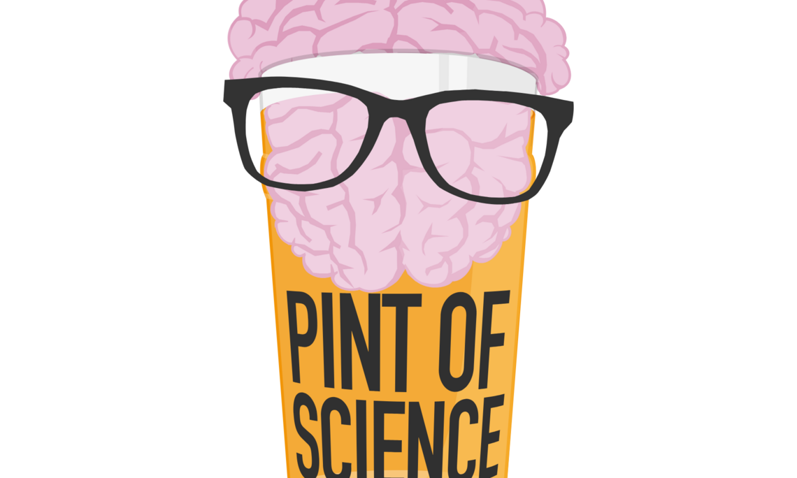 Bier im Glas mit Schaum und Aufschrift "Pint of Science"
