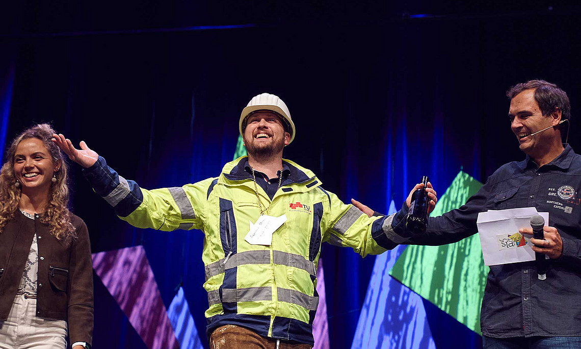 Manuel Galler von der TU Graz holte sich beim Science Slam im Vorjahr den Sieg. Foto: SHK/wildundwunderbar