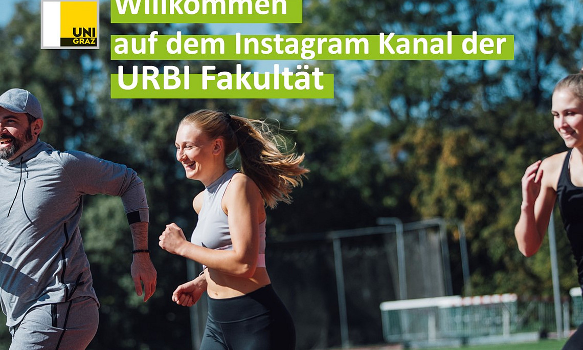 Studierende die bei Sonnenschein laufen. Mit Text: Willkommen auf dem Instagram Kanal der URBI Fakultät