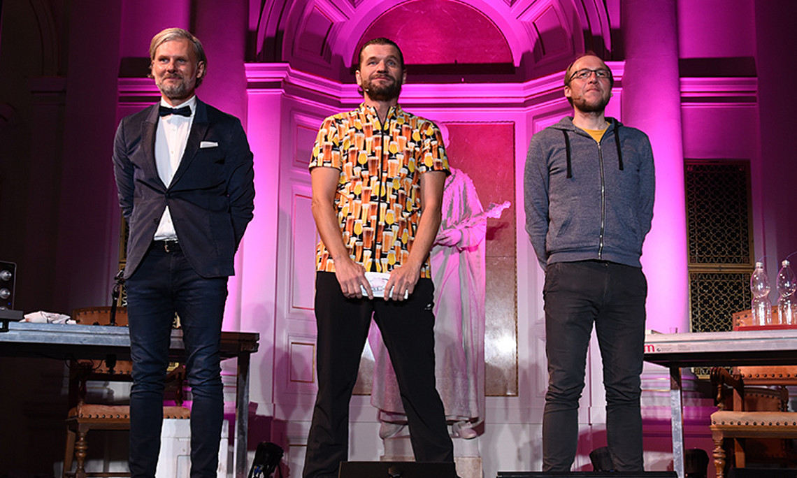 „Science Busters, wir euch grüßen“: Helmut Jungwirth, Martin Puntigam und Florian Freistetter (v.l.) sorgten für eine ausverkaufte Aula an der Uni Graz. Fotos: Uni Graz/Schweiger