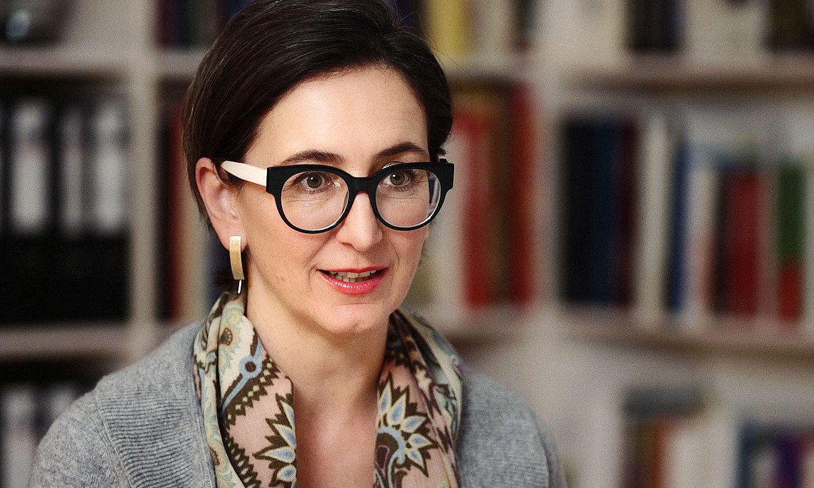 Die momentane Situation ist ein perfekter Nährboden für Propaganda und Populismus, meint die Kriegsfolgenforscherin Barbara Stelzl-Marx. Foto: Uni Graz.