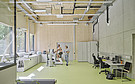 Studierende trainieren in einem Labor ©(c) Schreyer, David