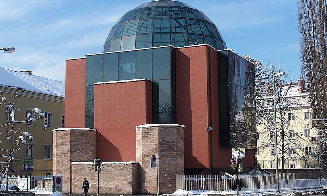 Die Grazer Synagoge befindet sich am David-Herzog-Platz im Bezirk Gries (Foto: Willard/Wikicommons)