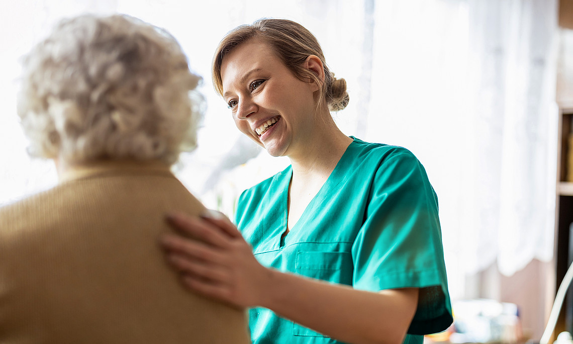 Verbesserung der Pflegequalität in der Region - Case- und Care-Manager:innen bei der Pflegedrehscheibe