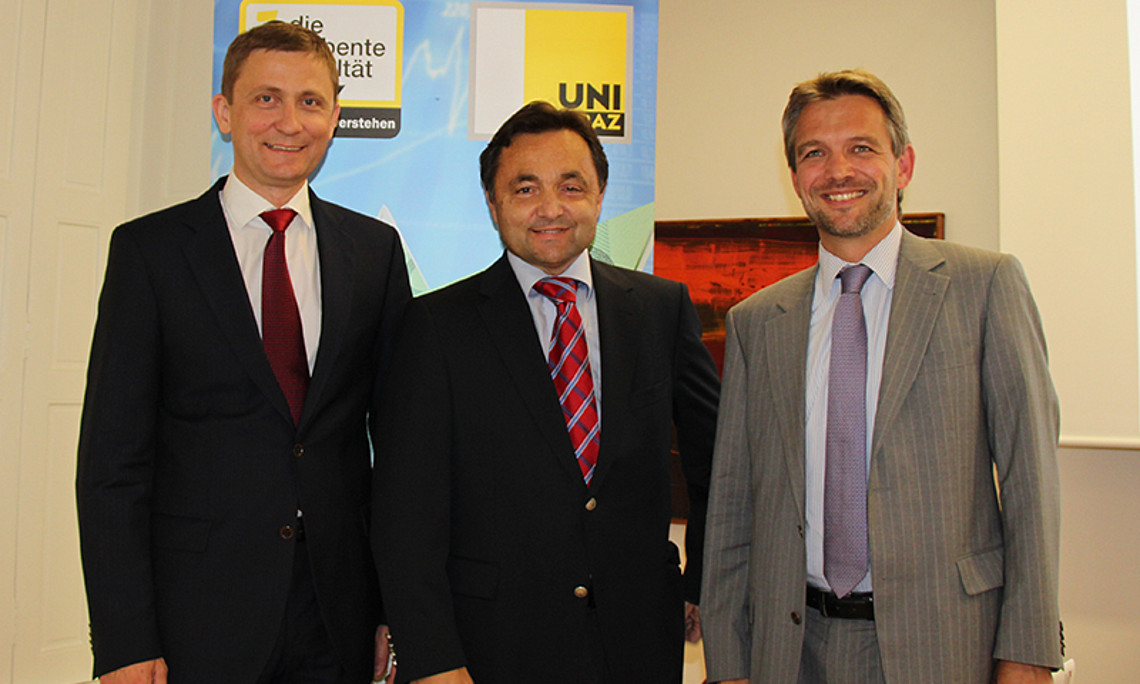 Im Gespräch: Michael Tumpel, Alfred Gutschelhofer und Thomas Krautzer Foto: Jungwirth
