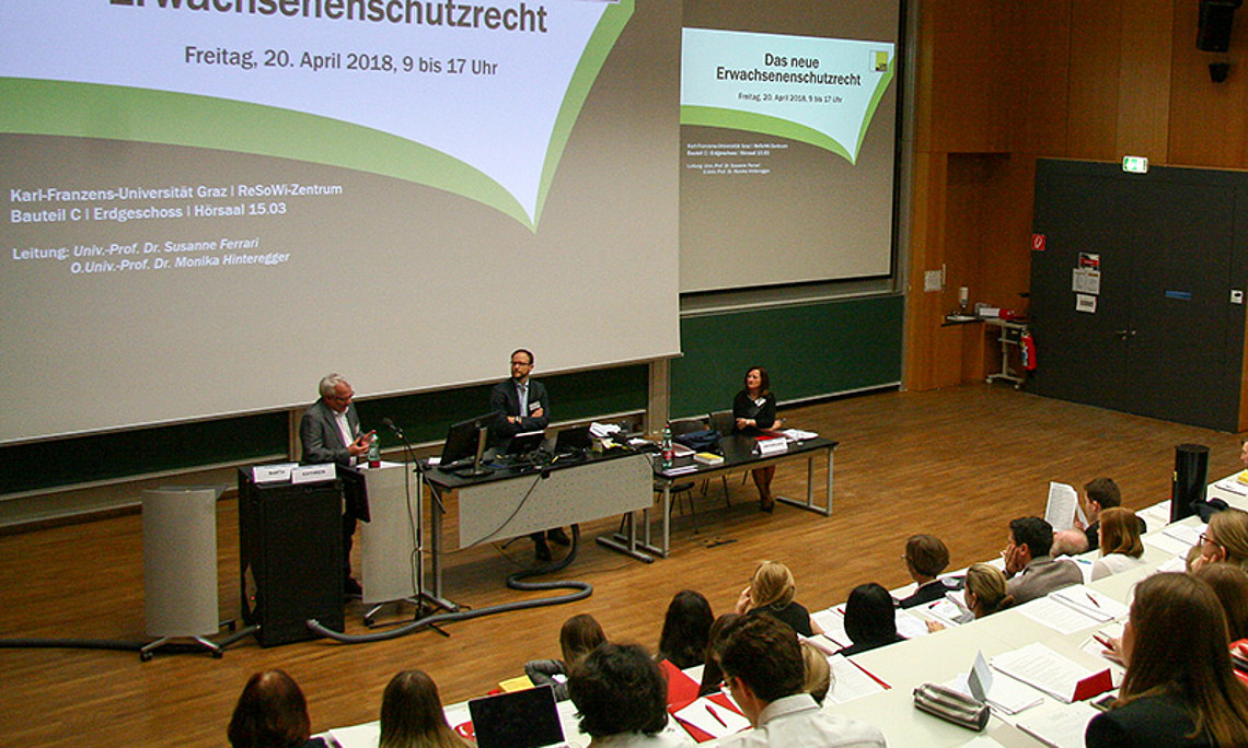 ForscherInnen sowie ExpertInnen aus der Praxis diskutierten an der Uni Graz das neue Erwachsenenschutzrecht. Foto: Uni Graz