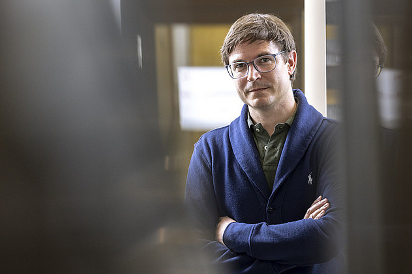 Theoretischer Physiker Christoph Heil. Bildquelle: Lunghammer - TU Graz