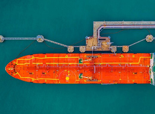 Ölschiff ©(c) Kalyakan/adobestock.com