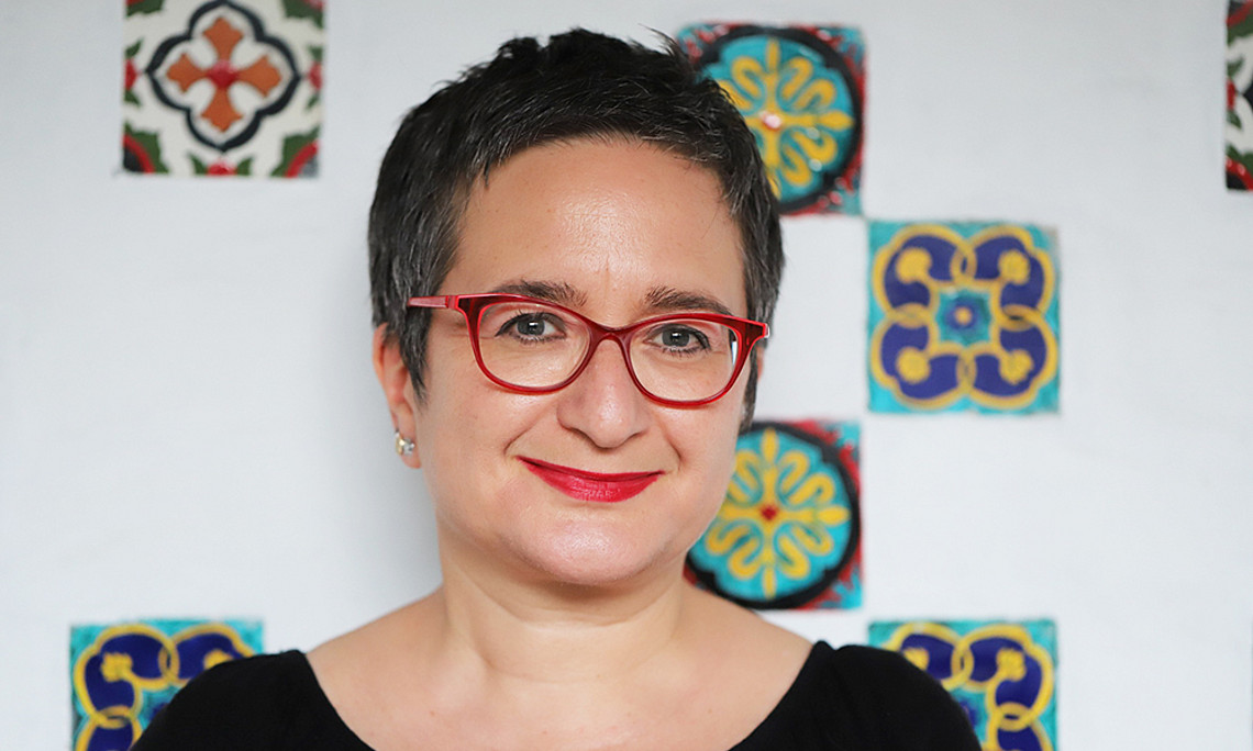 Şebnem Bahadır beschäftigt sich mit den Biographien und „Migrationswunden“ von SprachmittlerInnen. Foto: Karim Berzig